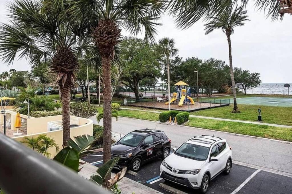 Manatee, Studio202, Beach Steps Away! Pool+Wifi Ruskin Exterior photo