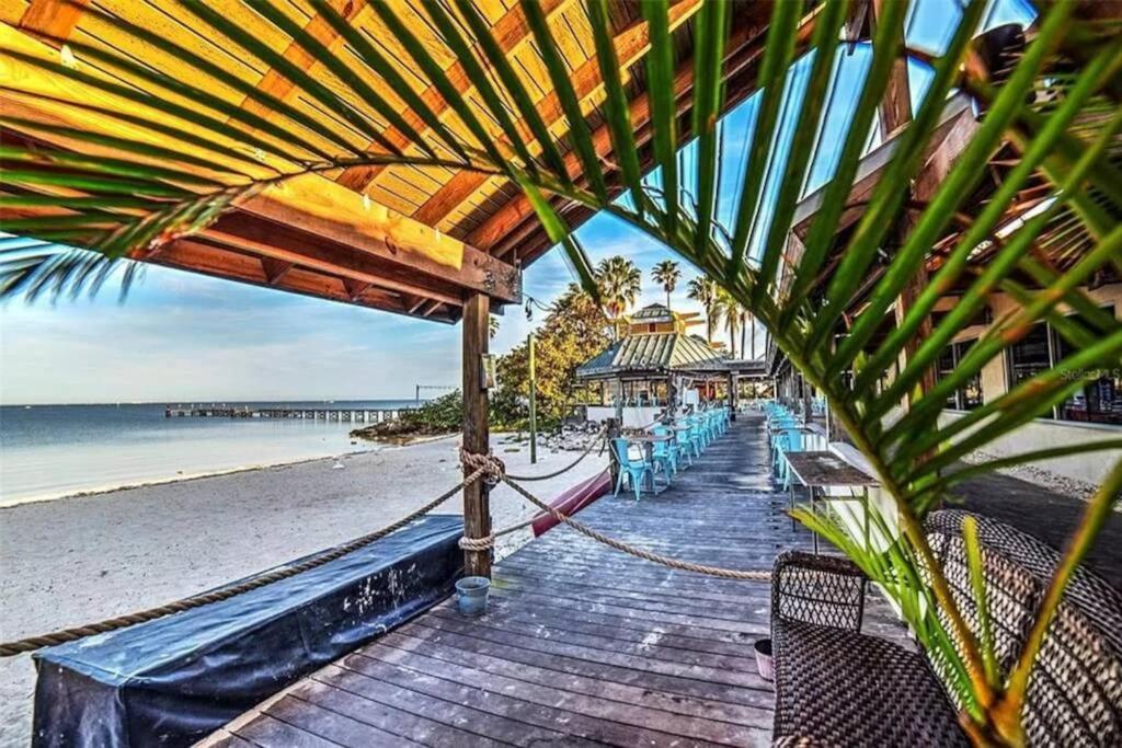 Manatee, Studio202, Beach Steps Away! Pool+Wifi Ruskin Exterior photo