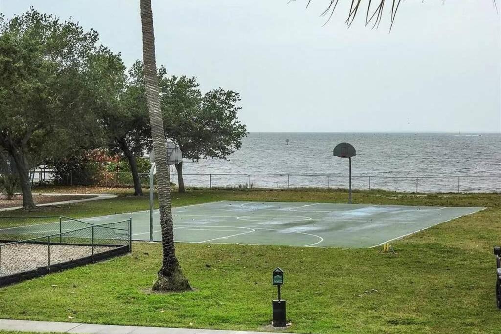 Manatee, Studio202, Beach Steps Away! Pool+Wifi Ruskin Exterior photo